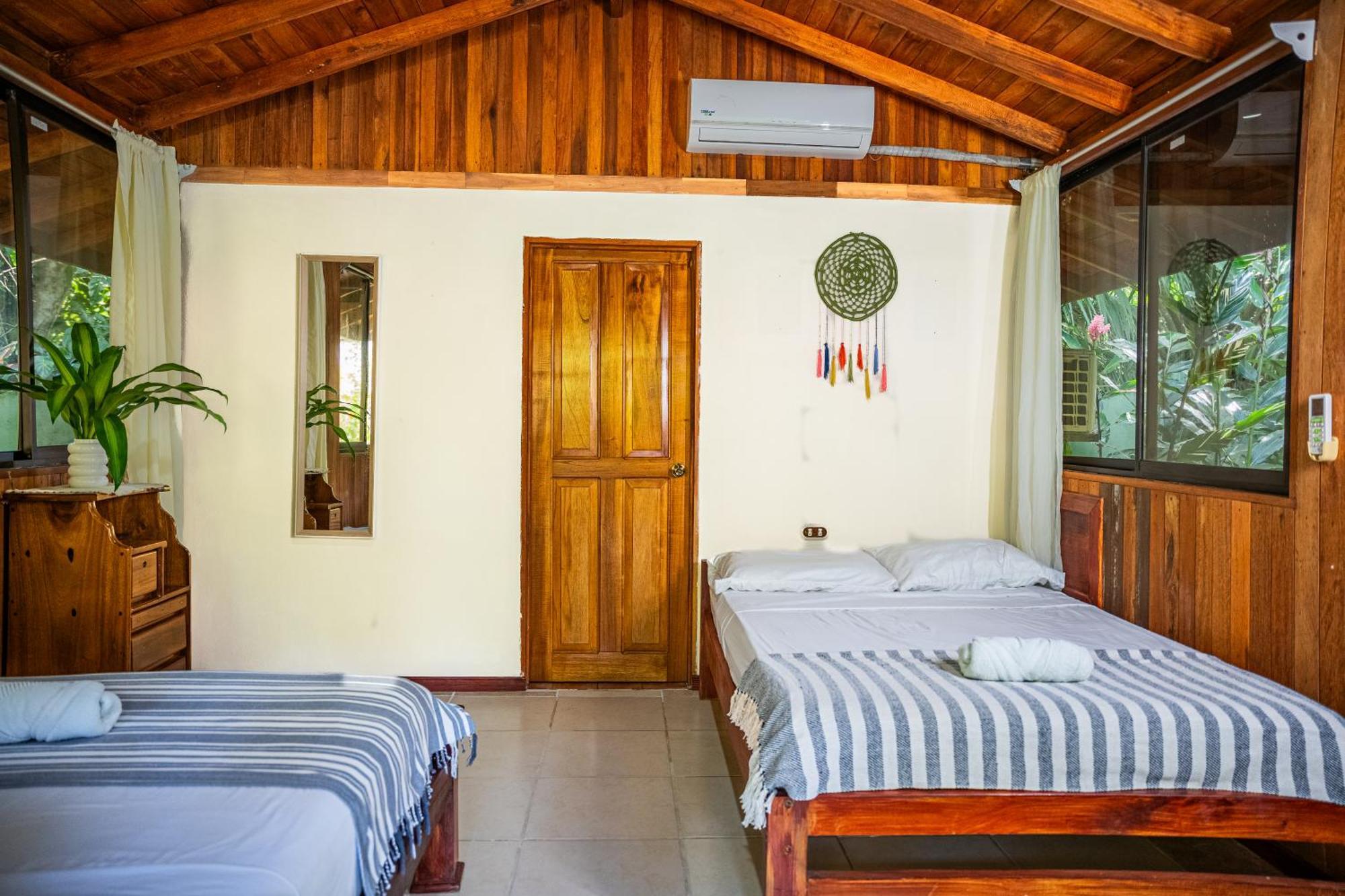 Kalea Yard Hotel Puerto Jimenez Exterior photo